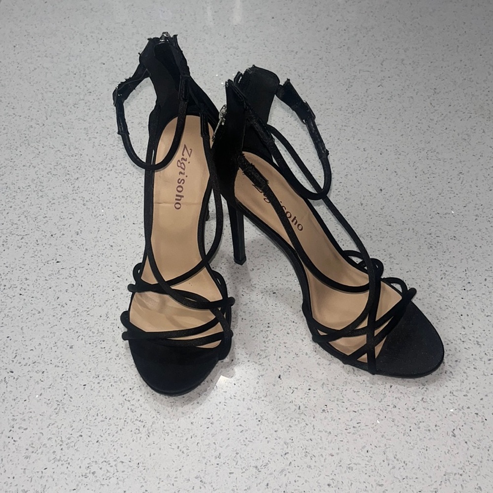 Zigisoho black strappy heels